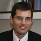 עו"ד עשת גיל