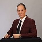 עו"ד ומגשר לירן ינקוביץ