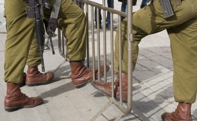 זכות ההיוועצות בסניגור/ עורך דין צבאי בעת חקירה בצבא