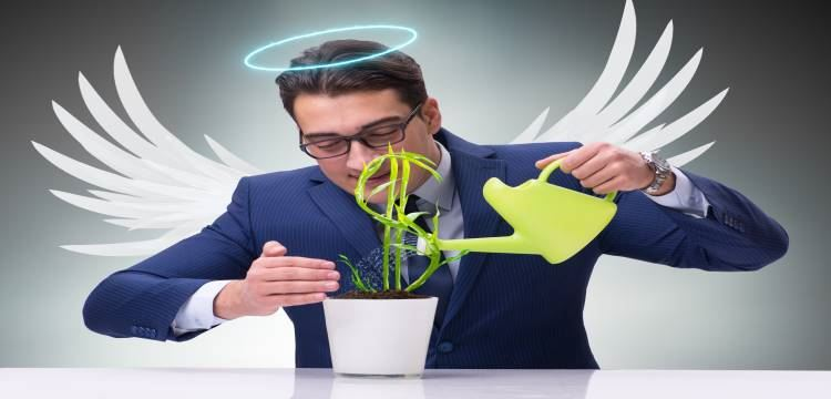 "מדינת ישראל נותנת ביד אחת ולוקחת ביד השנייה"