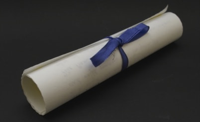 פיצוי של 87,000 שקלים למחברת שיר שהועתק על הזמנות לחתונה