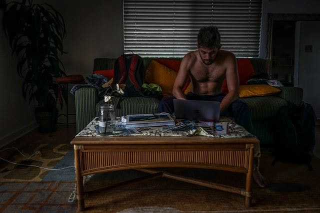 במיוחד בזמן הסגר: חשש מגל עבירות מין דרך האינטרנט