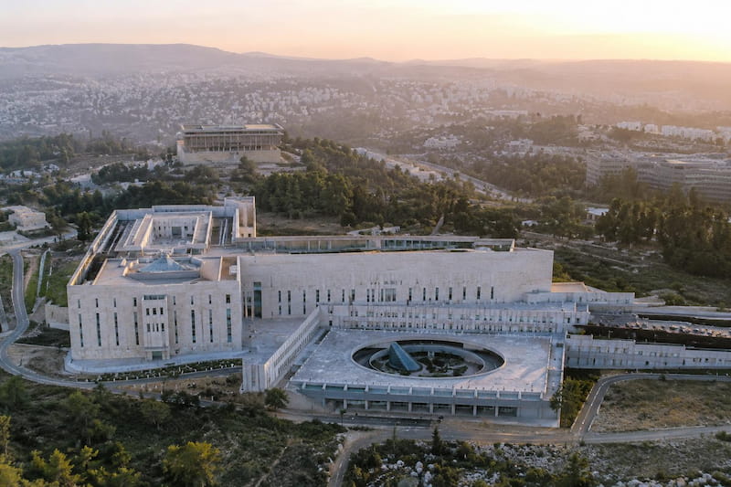 בג"ץ במוקד הדיון על גבולות הביקורת השיפוטית והיחסים בין הרשויות. אילוסטרציה: AI