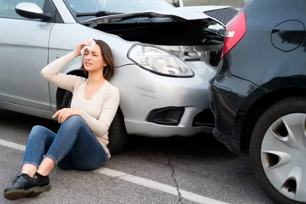 מדוע חשוב להיעזר בעו"ד לאחר תאונה? ראיון עם עו"ד יוסי גבע, מומחה לנזיקין ולנזקי גוף