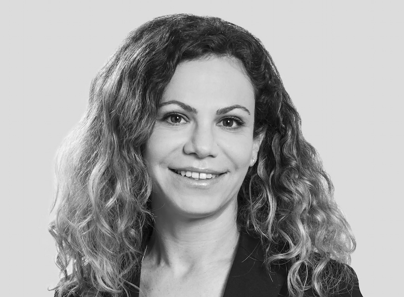 איזוק אלקטרוני להגנה על נפגעות אלימות: החוק אמנם עבר, אבל האתגרים רק מתחילים